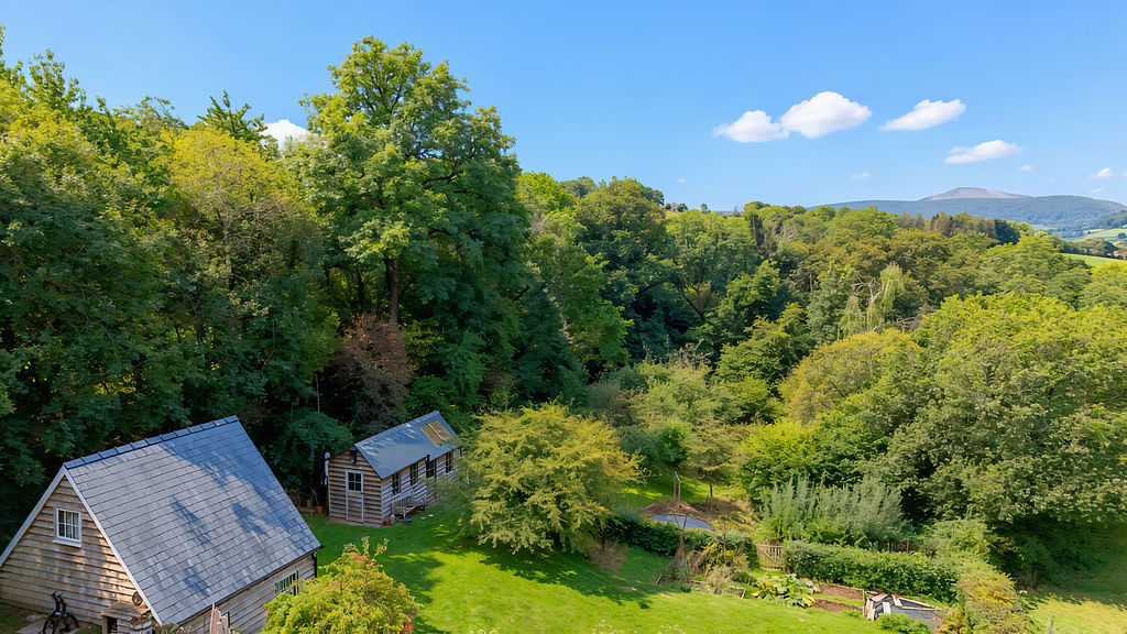 Annexe and Garden- click for photo gallery